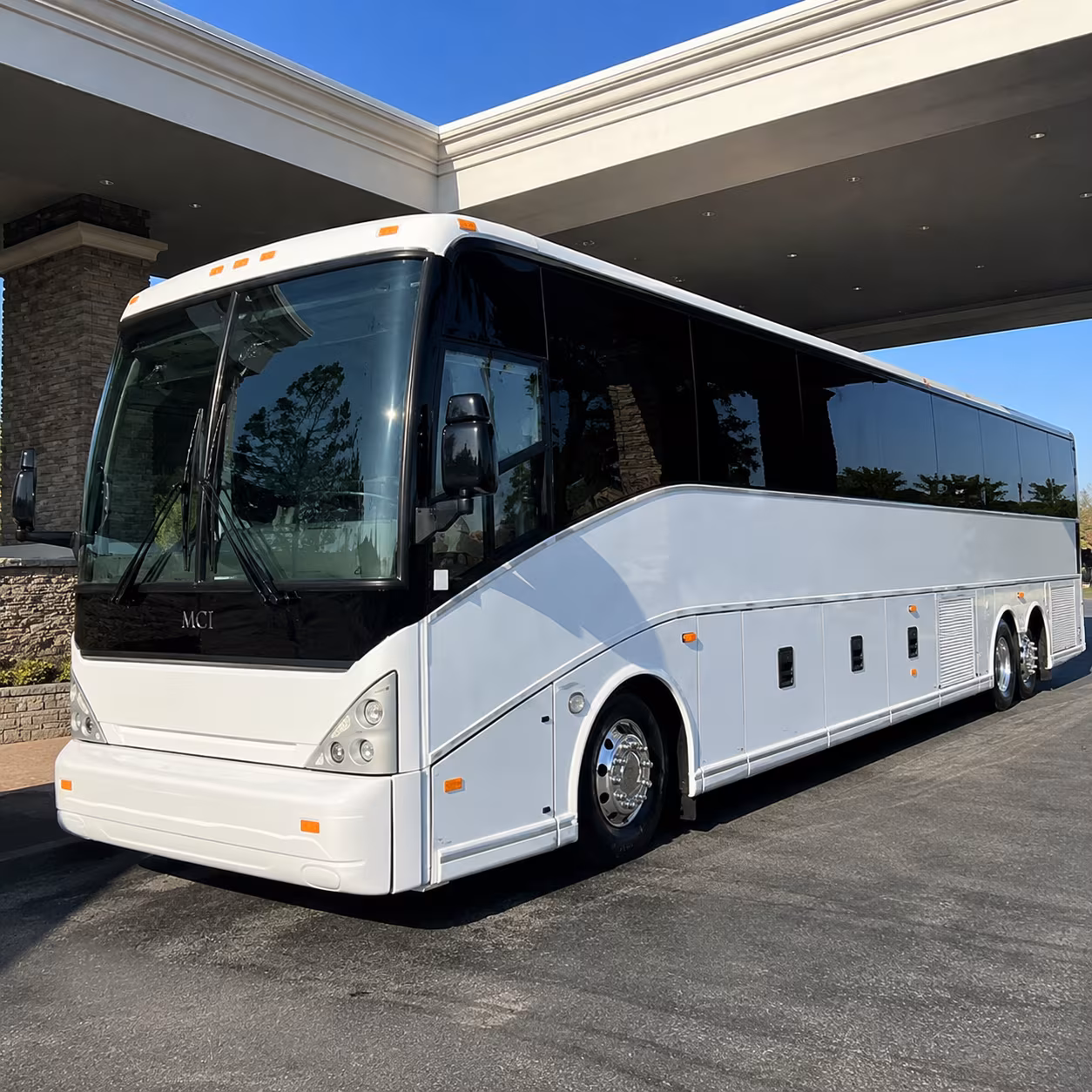charter buses for corporate retreats and team building events in the ozarks