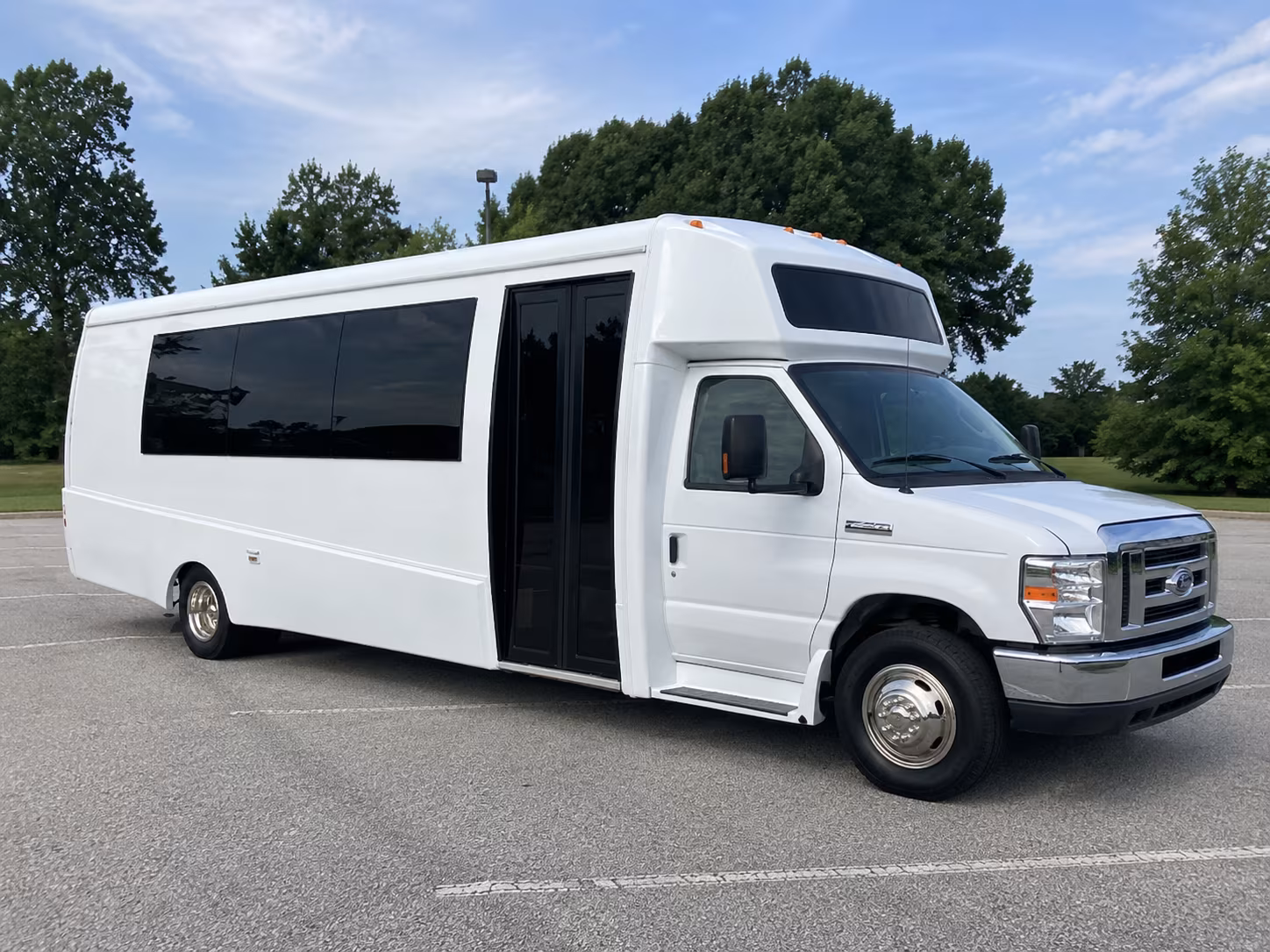springdale 18 passenger party bus